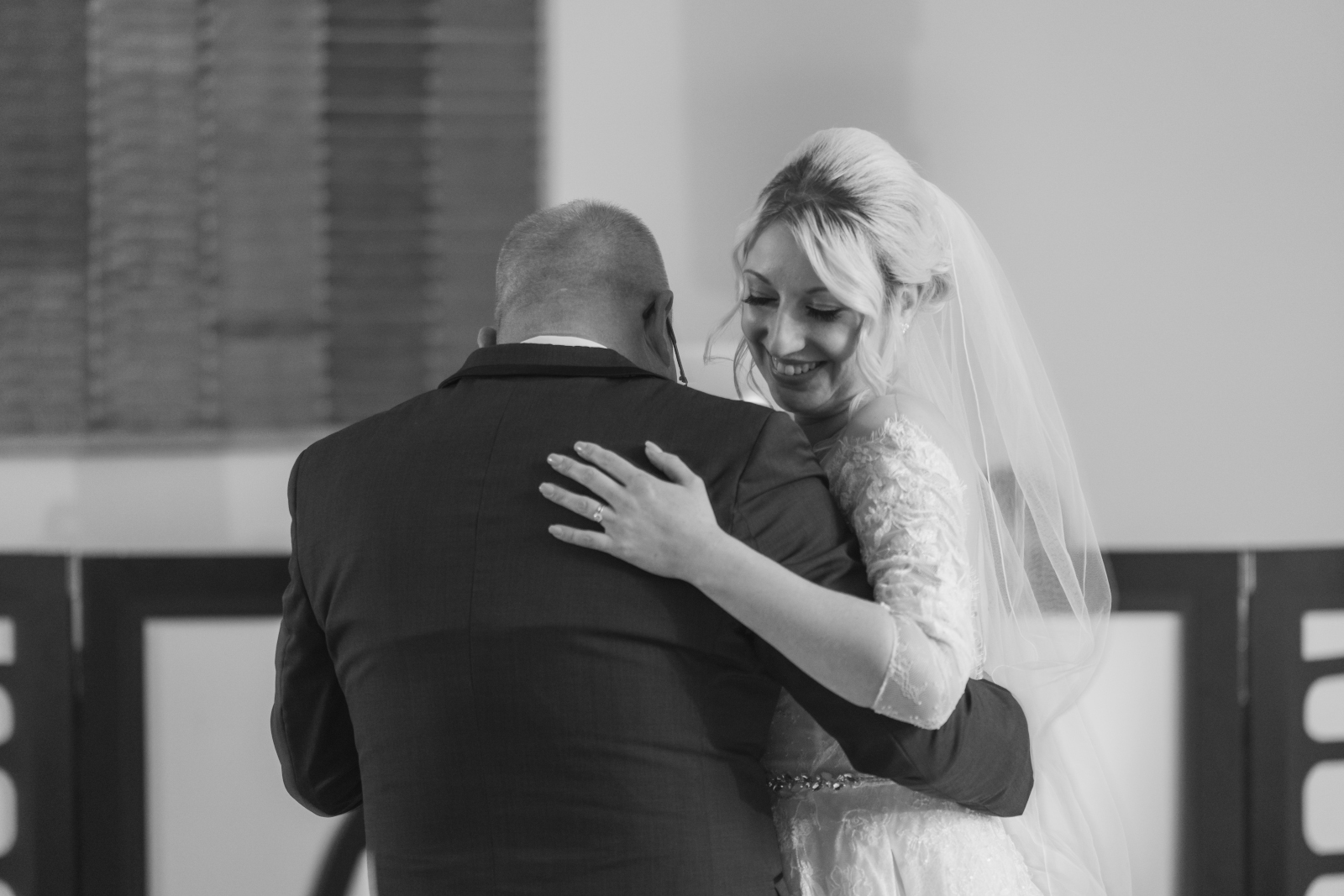 Bride and dad, father of the bride, father daughter dance, smile, sweet, black and white, classic wedding photo, fall wedding, cute fall wedding reception at Grand Pacific Wedding Gardens
