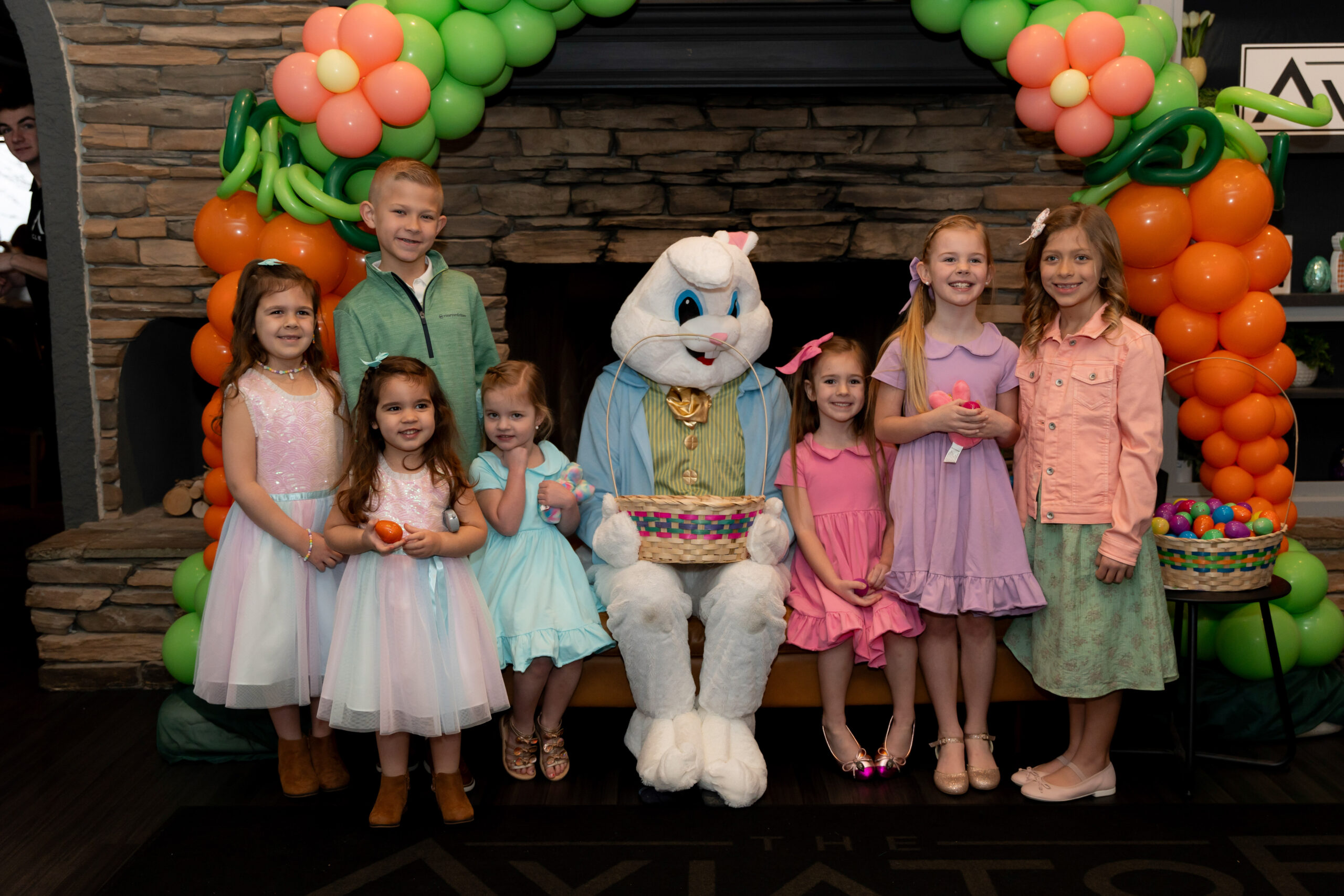 Capturing Easter Magic: Cuff Link Media Partners with The Aviator Pub and Event Center for Brunch Extravaganza!