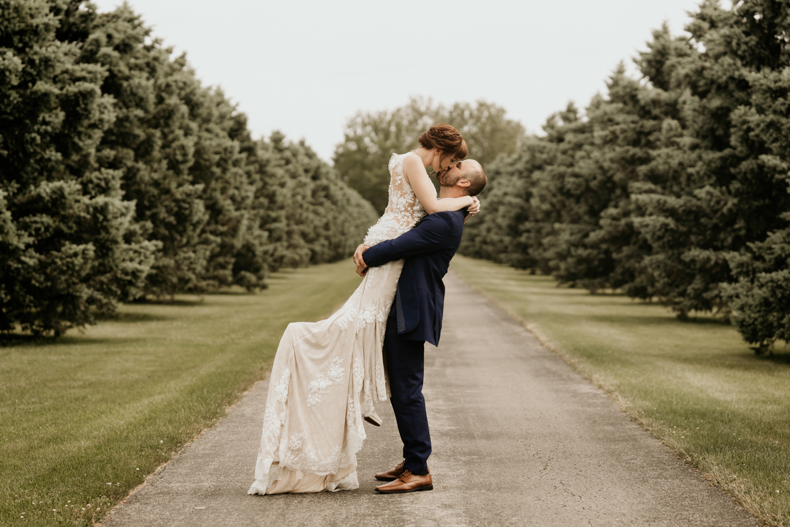 Capturing Love and Joy: Ted & Danielle’s Wedding Day Photo Sneak Peeks