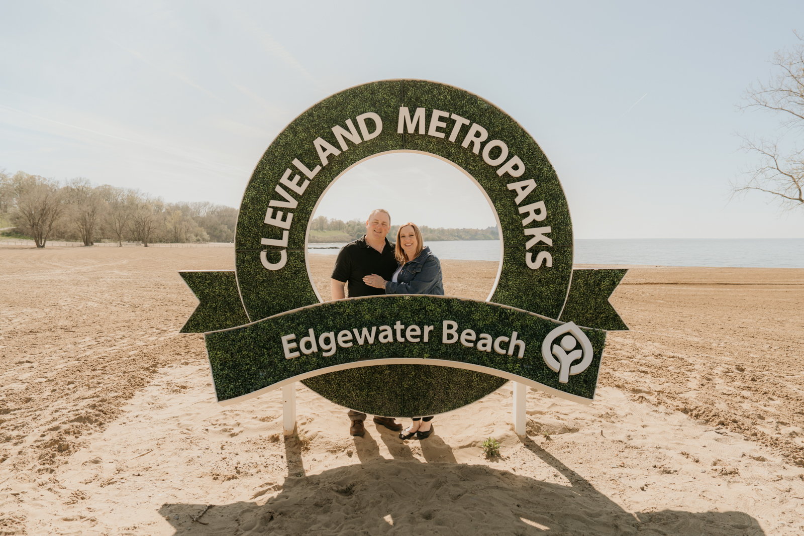 Kristin & Rich’s Sun-Kissed Engagement Session by the Lake